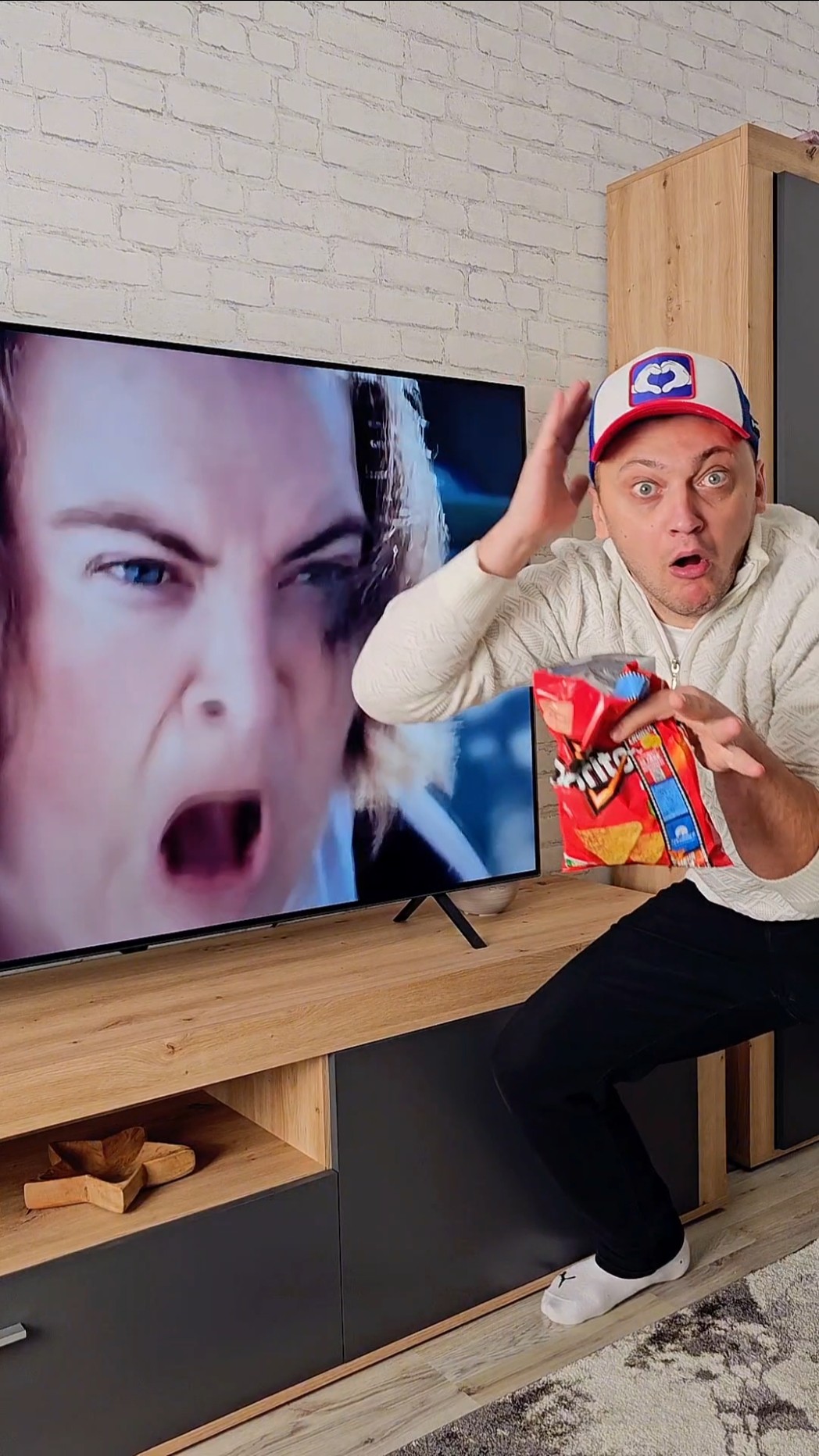 give me my doritos chips ?